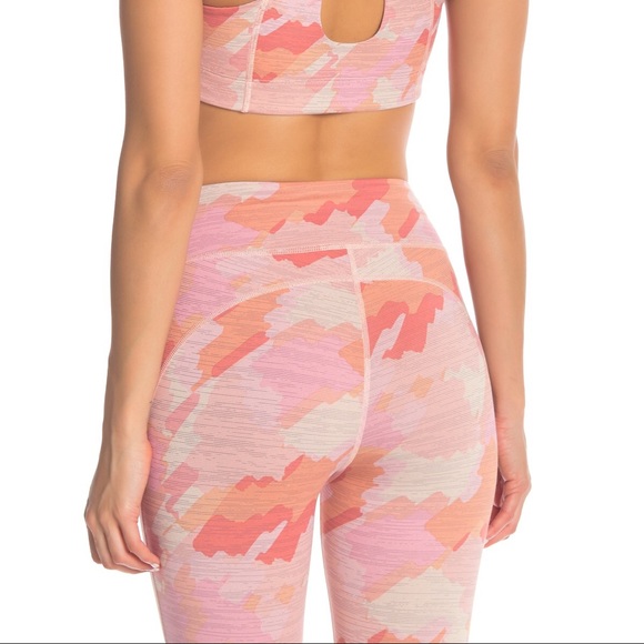 Outdoor Voices TechSweat leggings - Picture 2 of 5